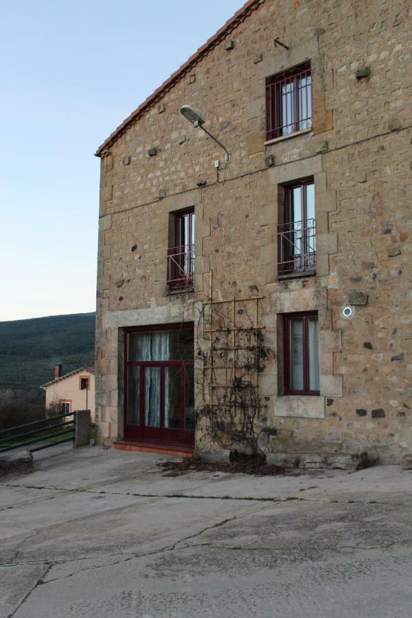La Casa De La Petra Casa de hóspedes Quintanar de la Sierra Exterior foto